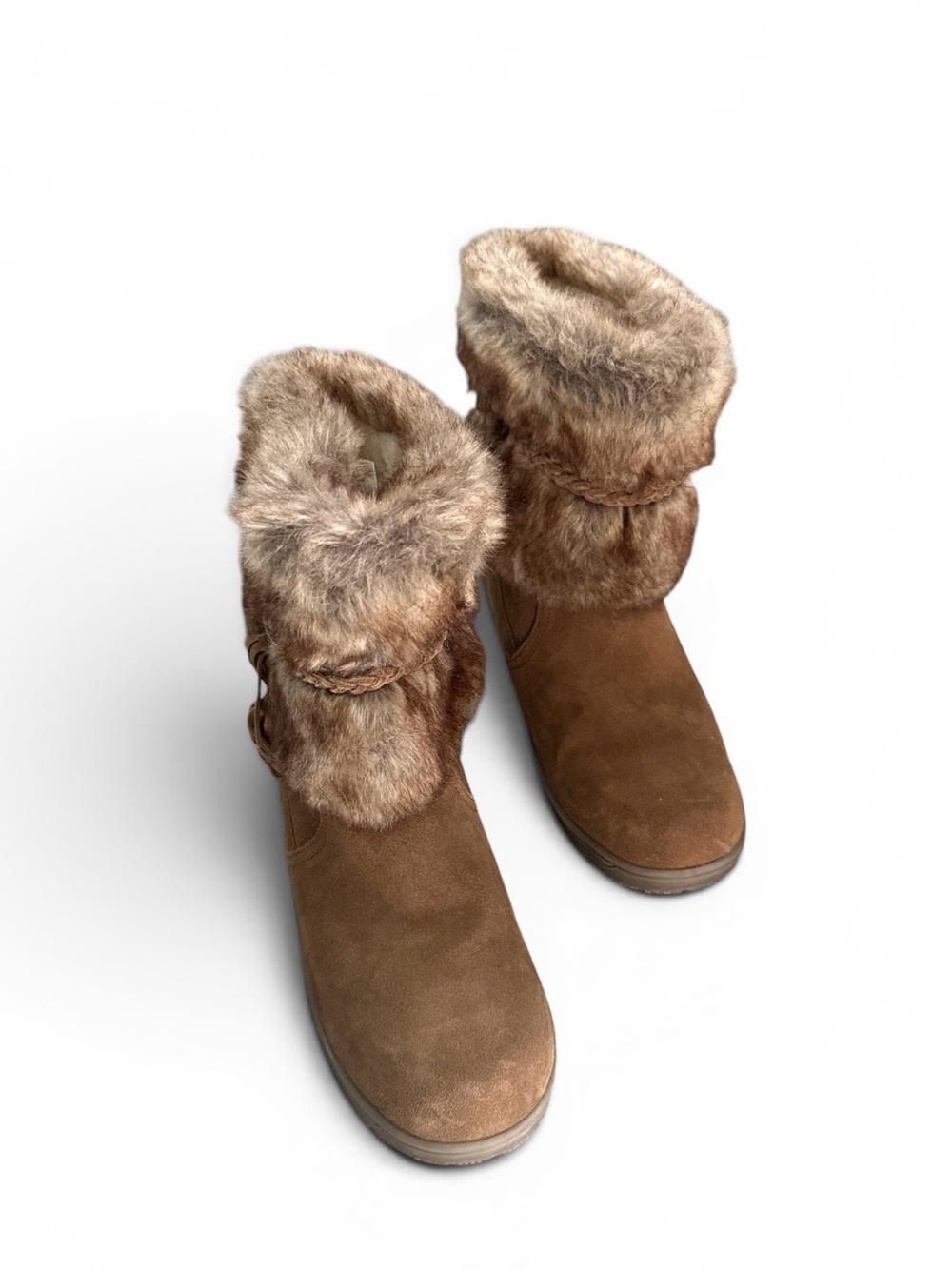 Minnetonka Everett Faux Fur Trim Brown Suede Winter Boots. Excellent Condition